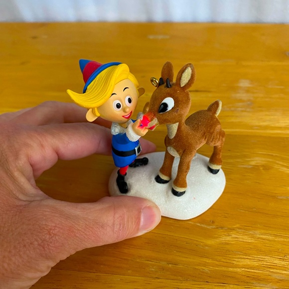 2008 Hallmark Keepsake Ornament A Couple of Misfits Rudolph Hermey Magic Lighted - Picture 2 of 6